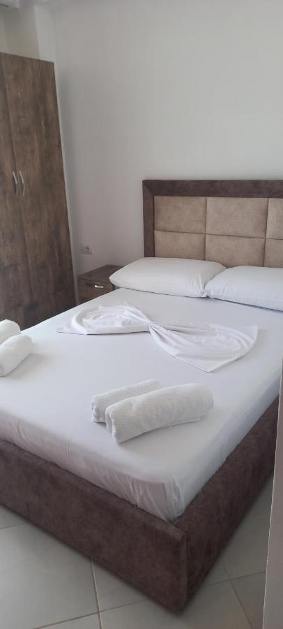 Arjan Dyli Guesthouse Ksamil Rum bild