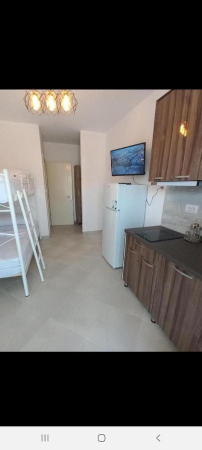 Arjan Dyli Guesthouse Ksamil Exteriör bild
