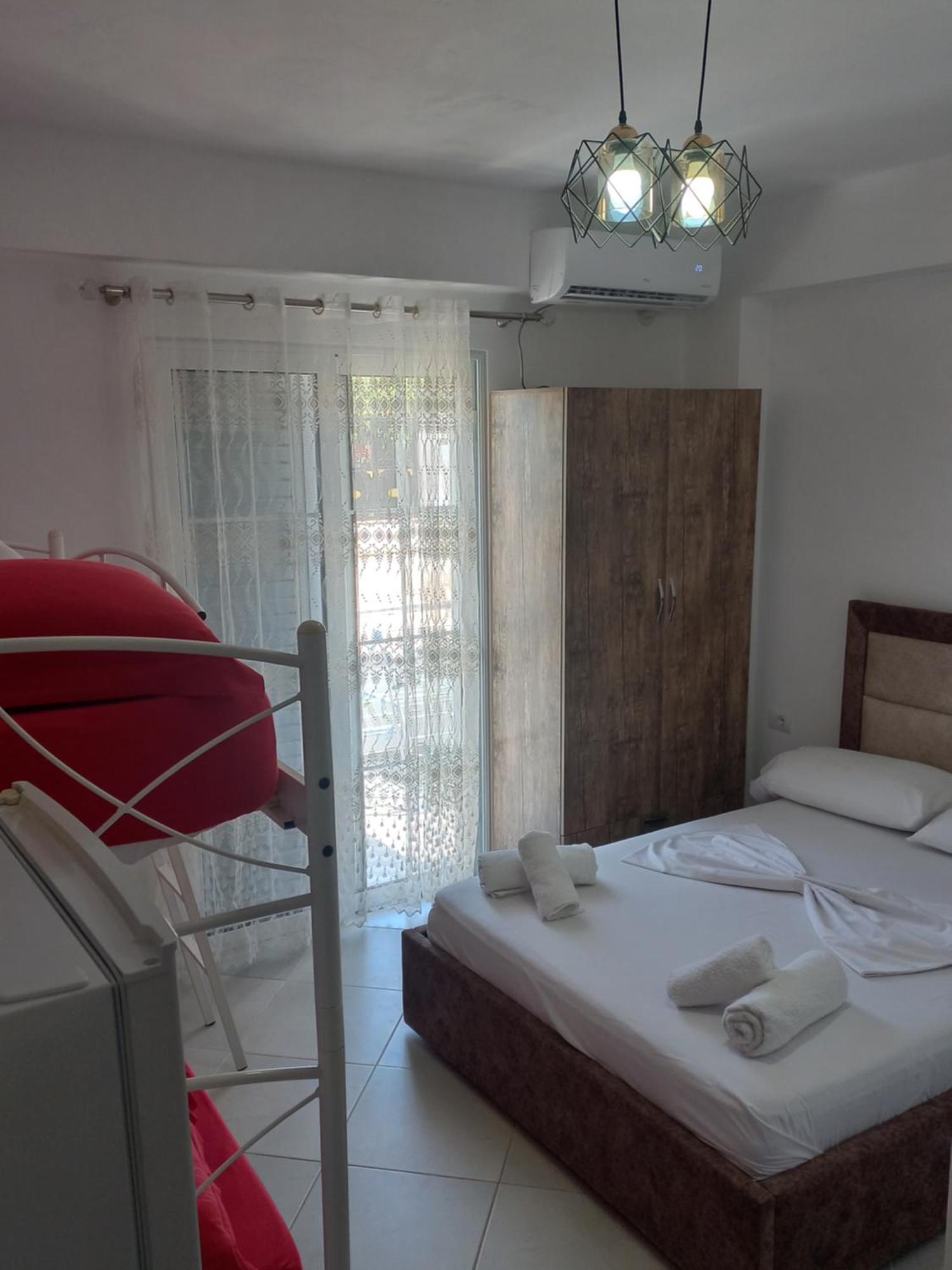 Arjan Dyli Guesthouse Ksamil Rum bild
